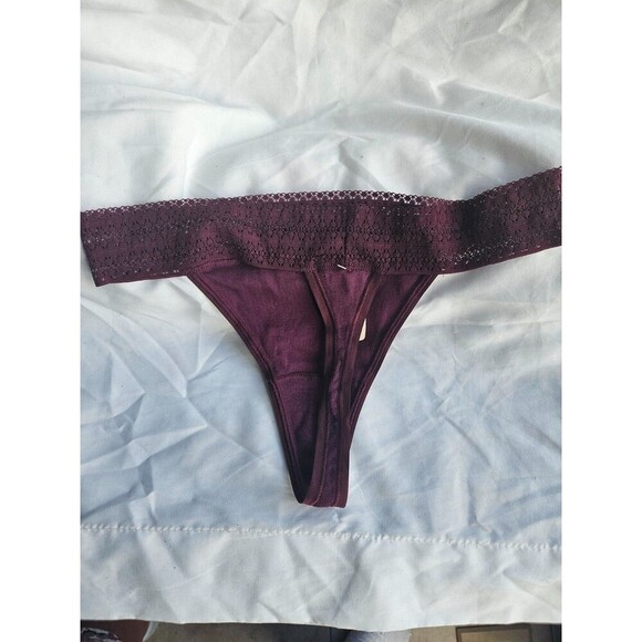 Vintage VICTORIA'S SECRET 100% Cotton Thick Lace  Band Thong Panty M NWT - Picture 3 of 5